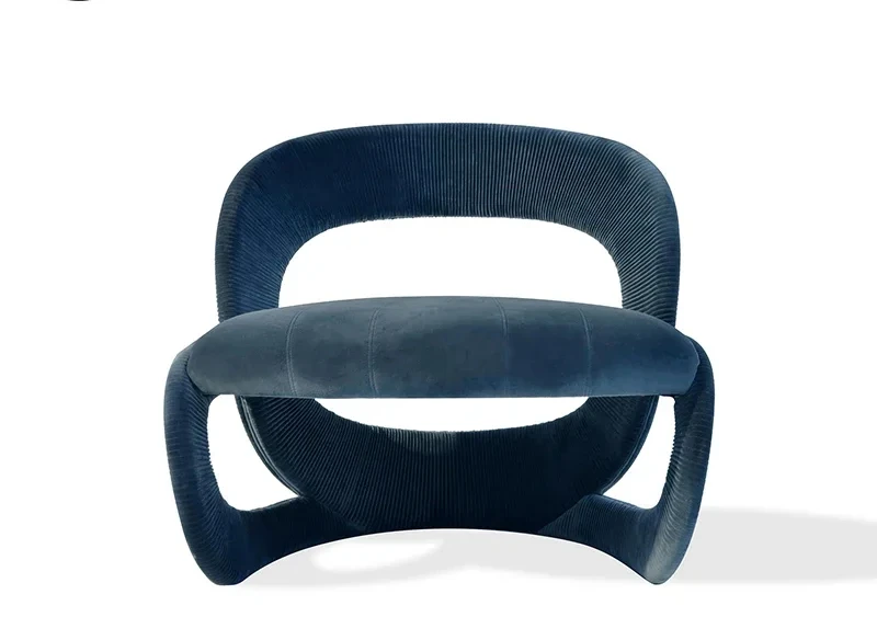 

Современное минималистское изогнутое кресло в форме