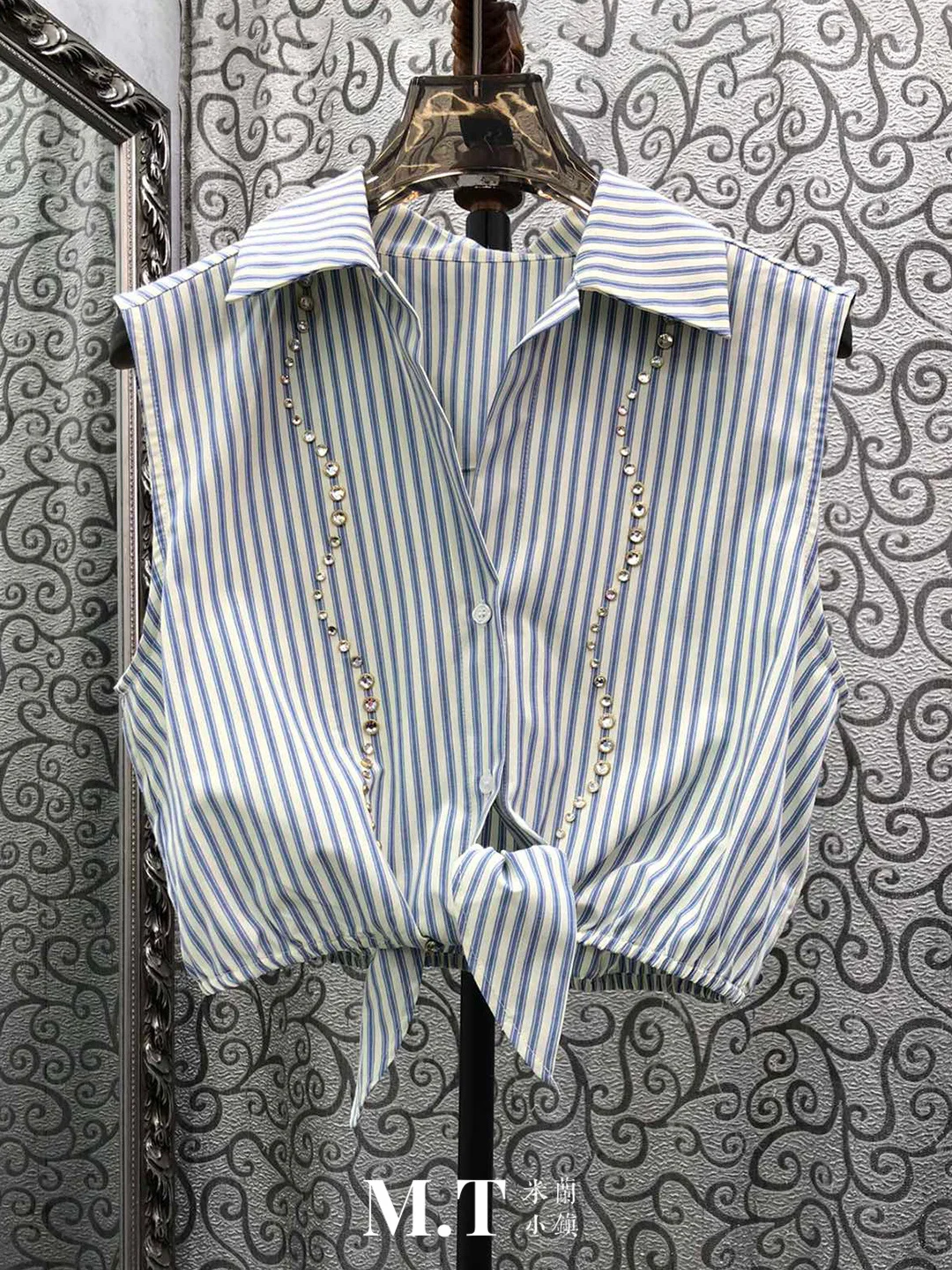 

Fashionable Milanese Small Town Casual Short Sleeveless Vest Shirt with Belt Drill Stripe Pattern Women's Summer Bright Fabric