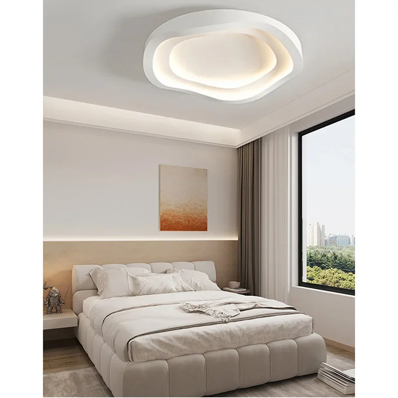 Plafonnier Circulaire Blanc Minimaliste au Design Moderne, Luminaire Décoratif d\'Nik, Idéal pour une Chambre à Coucher, un Salon ou un Couloir