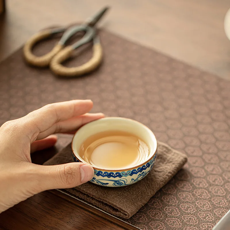 Jingdezhen Blue White Ru Kiln Master Tea Cup Interlocking Lotus Porcelain Tasting Cup Kung Fu Tea Set Gift Box