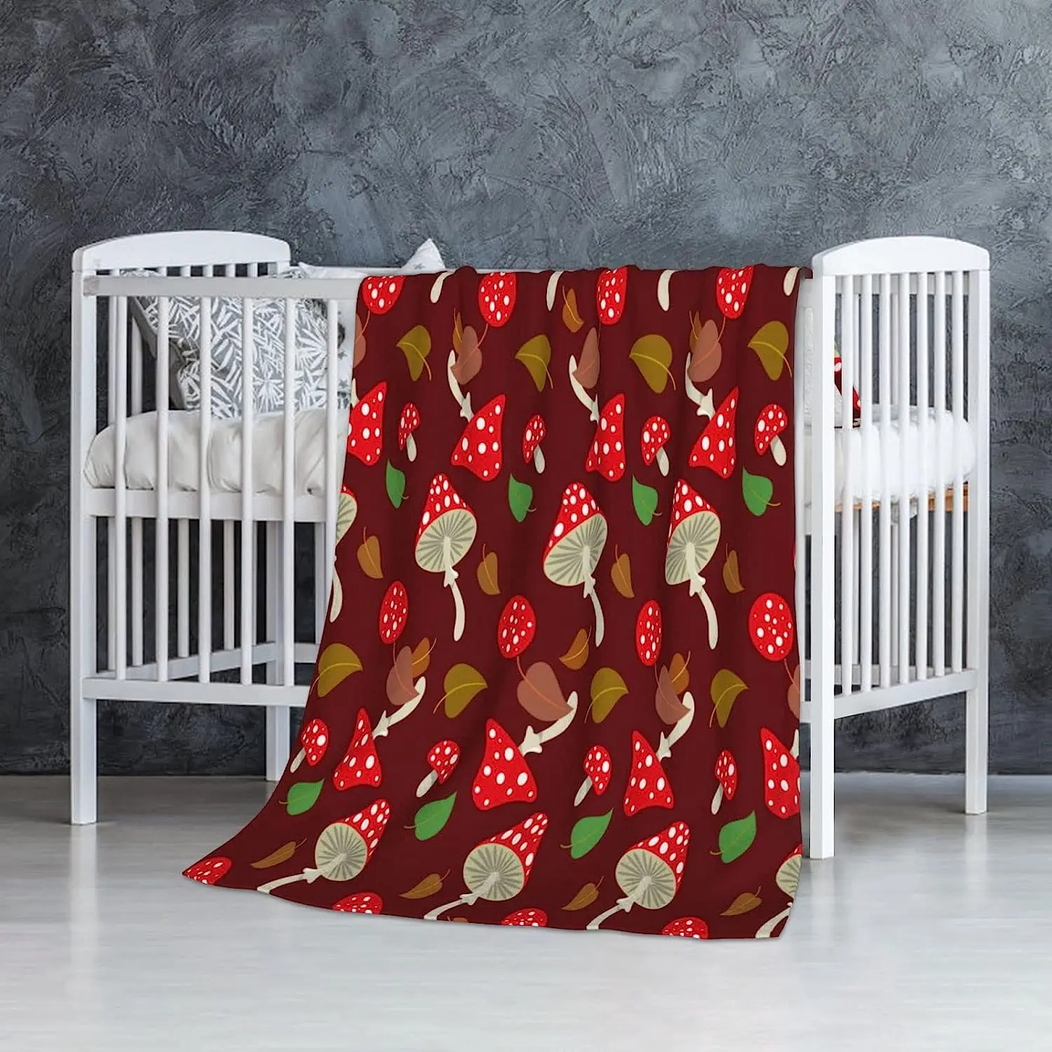 Red Fly Fungus Throw Blanket Autumn Leaf Red Mushroom Throw Blanket Bed Couch Sofa Travelling Camping Super Soft Blanket