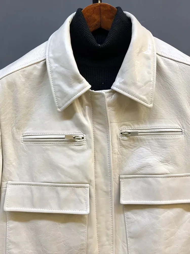 Damska kurtka biurowa ze skóry owczej, jednolity kolor, kołnierz, luźny krój, kieszenie, zamek błyskawiczny, długi rękaw, styl retro, odzież wierzchnia.