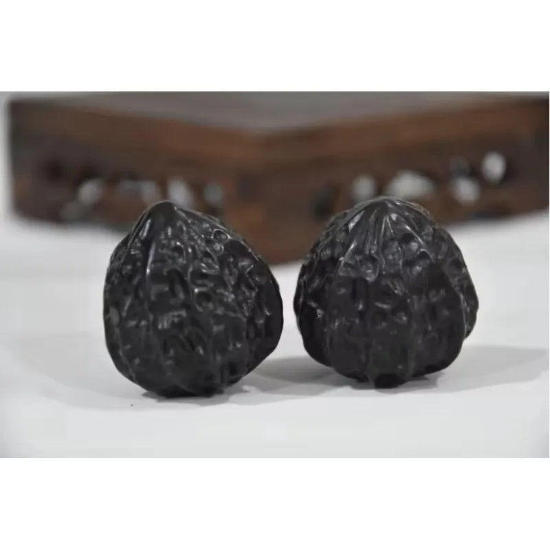 Antique Old Red Mountain Culture Jade Black Iron Meteorite Walnut Plaything Pairs