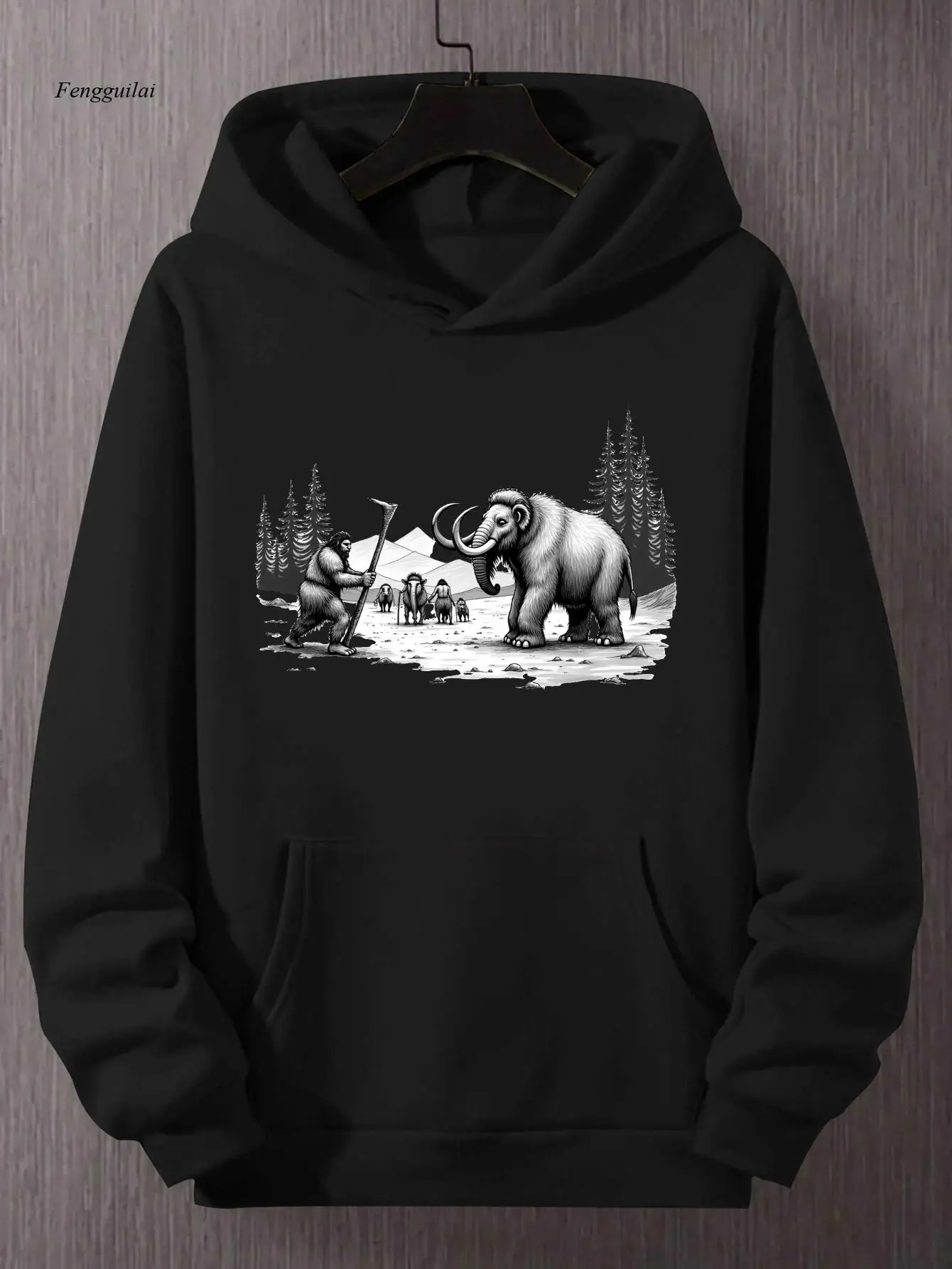 Dramatyczne sceny łowienia z czasów zimnej epoki - męskie bluzy z kapturem |   Luźny krój, materiał bez rozciągania, idealny na jesień/zimę