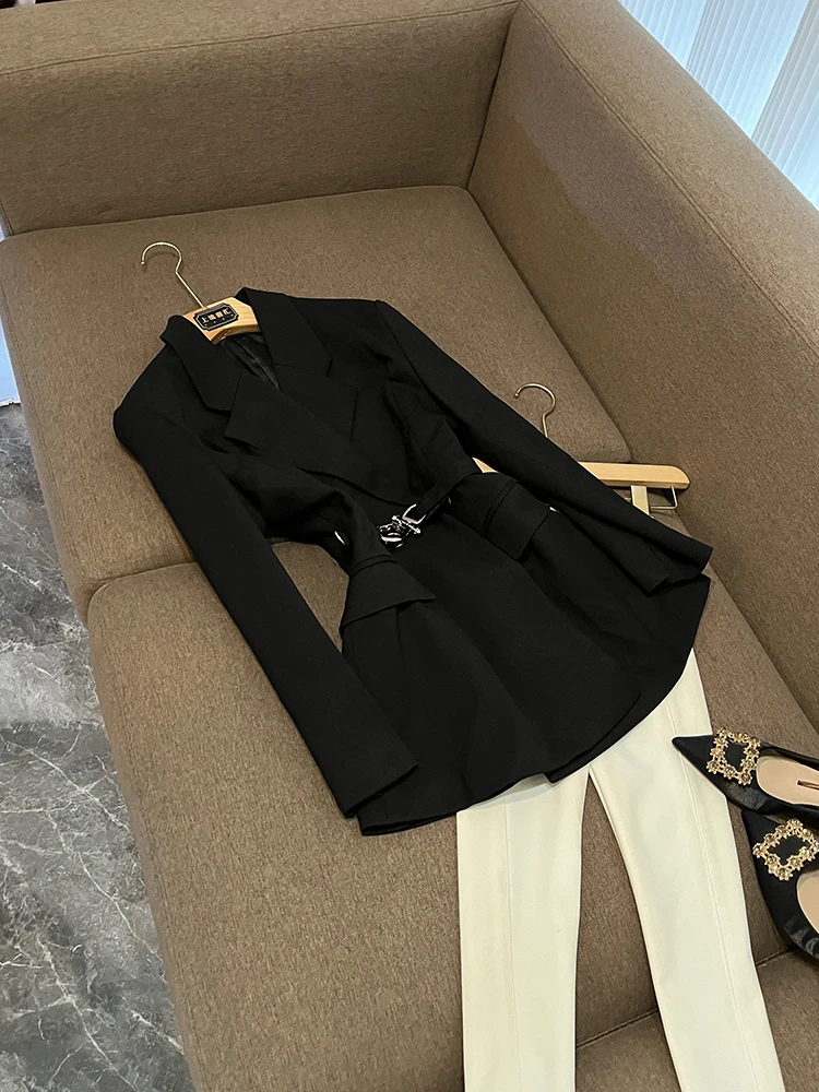 

Versatile Loose Fit Pure Color Button up Collar Outerwear Women's Commute Style Spring 2026 Design Sensation Slimming Suit