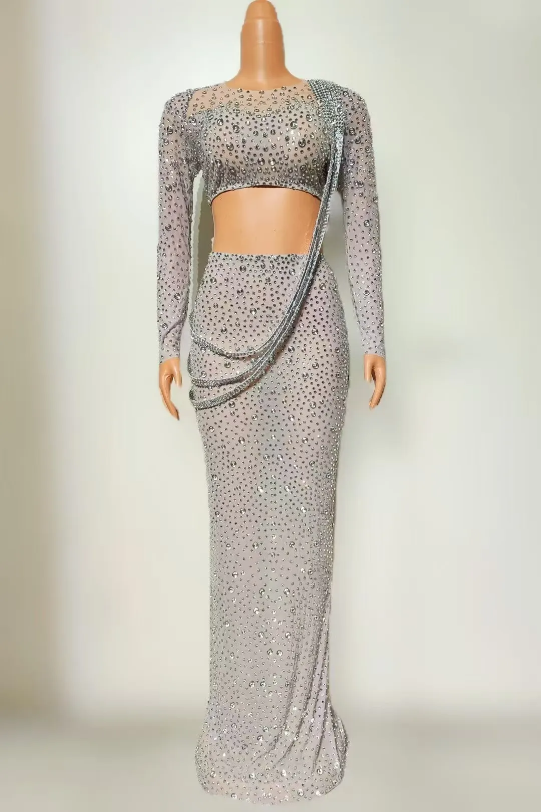 

Shoulder Strips With Ful Diamond Mesh TiahtAnd Sexy Floor Length Skirt Party Nightclub BarPerformance Costumes A823