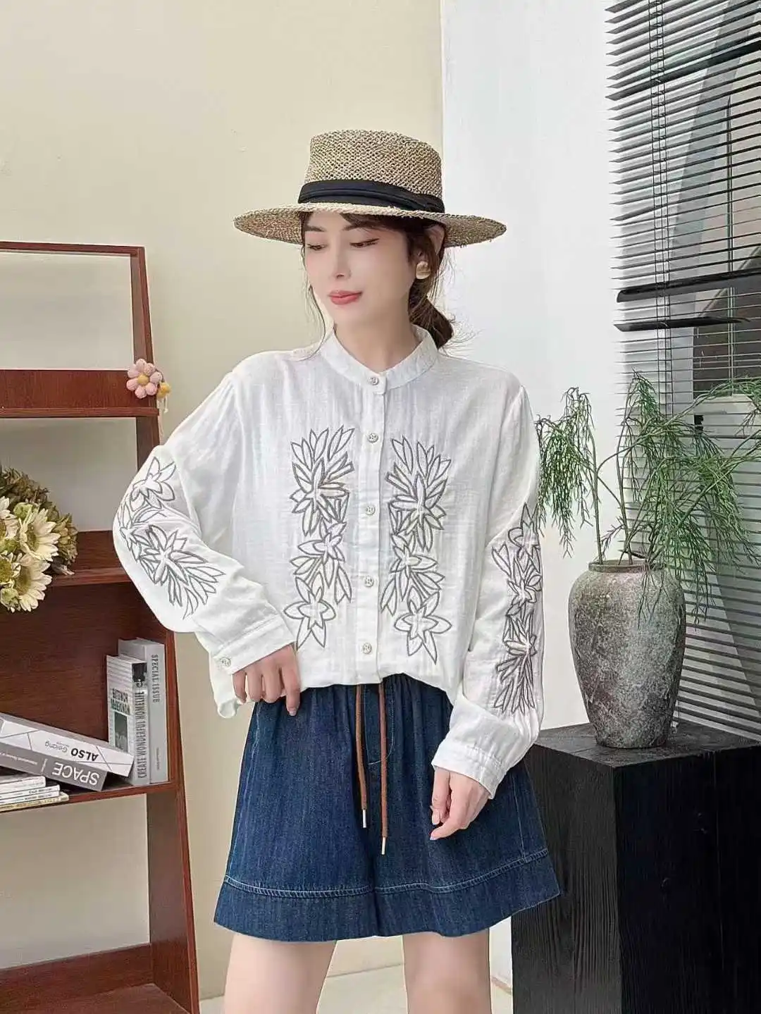 Abbigliamento da donna Mori Kei Camicie in filato di cotone con ricamo etnico Autunno Nuovo colletto alla coreana Manica lunga Camicetta allentata casual Top