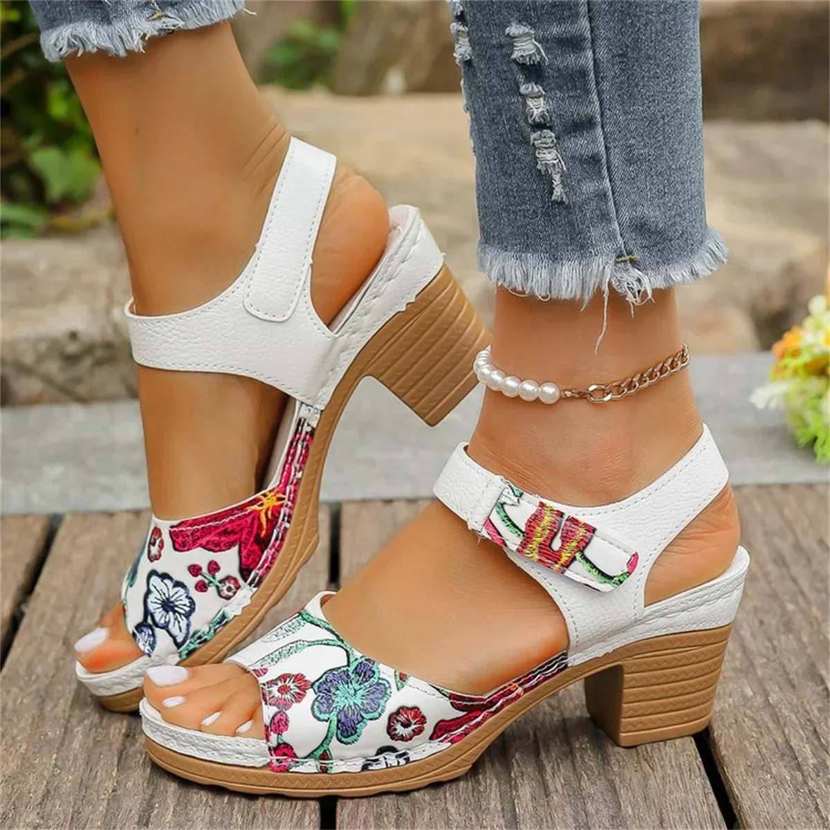 

Summer Round Head Shallow Mouth Sexy Comfortable Casual High Heel Sandals Fashion New Open-toe Non-slip Light Sandals Women
