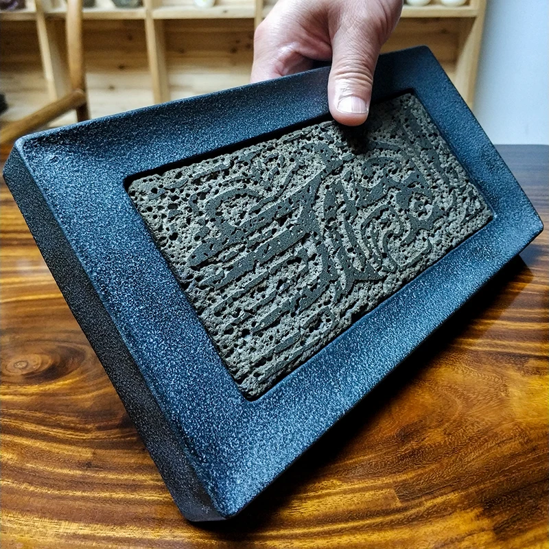 Tee-Tablett aus Naturstein mit Abfluss, schwarzer Basalt, handgeschnitztes Phoenix-Muster, rechteckiges Gongfu-Teetablett, Heimdekoration, Geschenk, 30 x 15 cm – Detail 3