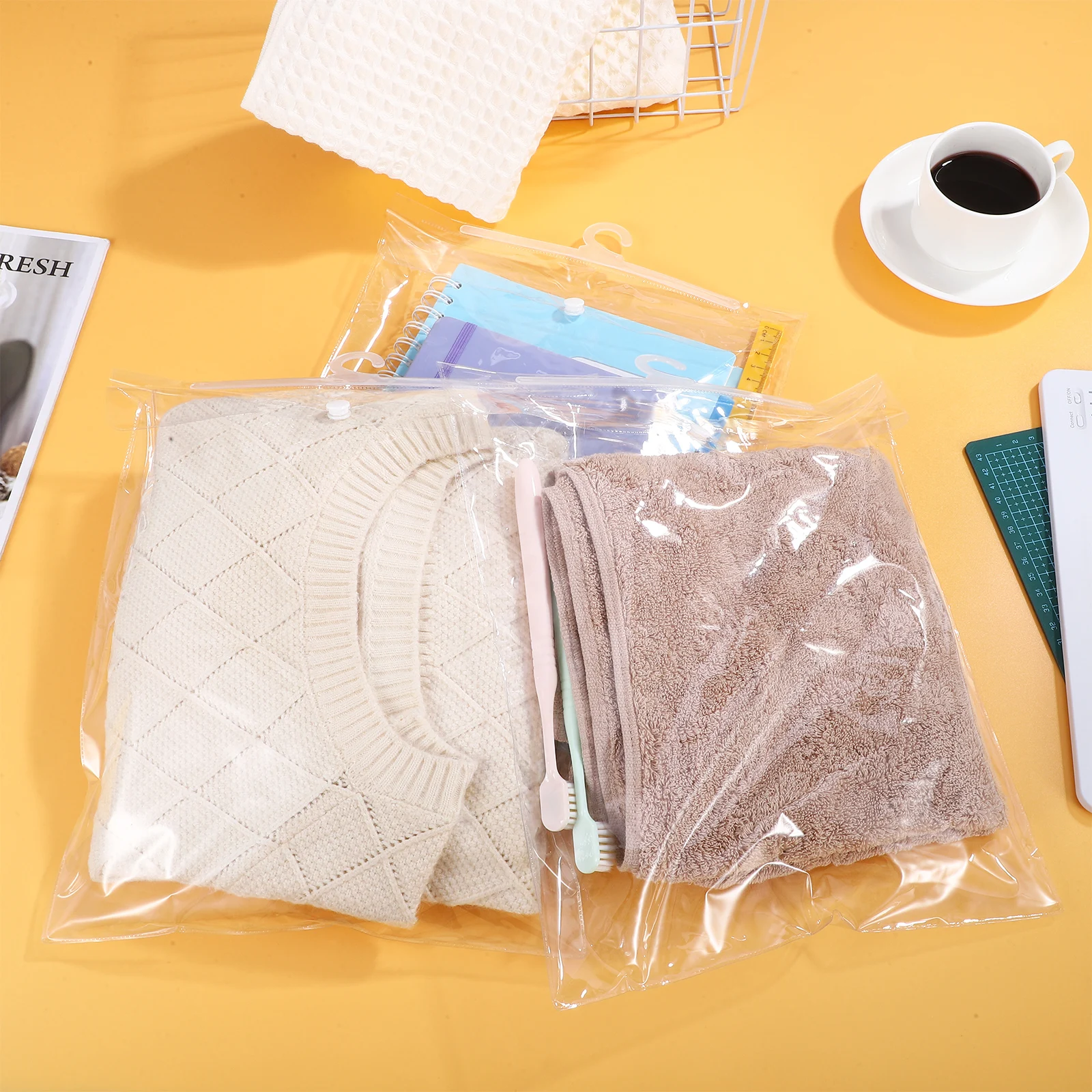 

30 Pcs Hanging Storage Bag Travel Packing Organizers with Hook Heavy Duty Bags Pvc Hangers