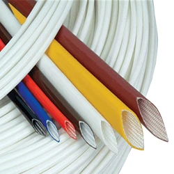 4M 12Mm Zwart Wit 200 ° C Hoge Temperatuur Off-Zelf Behuizing Pijp Siliconen Hars Gevlochten Glas fiber Mouw Glasvezel Buis