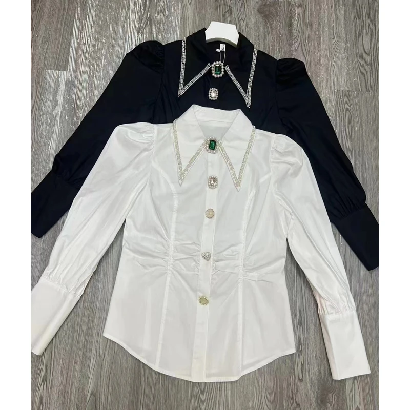 الصناعة الثقيلة مسمار مطرز طوق مدبب قميص المرأة طويلة الأكمام الربيع والخريف تصميم جديد المتخصصة