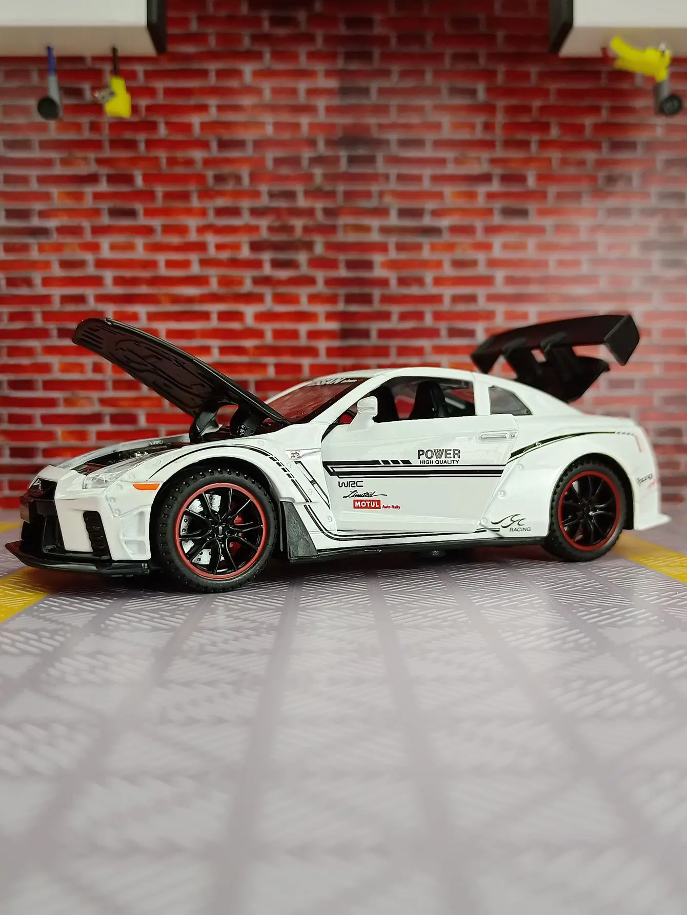 

Модель автомобиля из сплава в масштабе 1:32 для Nissan GT-R R35, искусственная Коллекционная модель автомобиля, игрушечные автомобили для детей, подарки