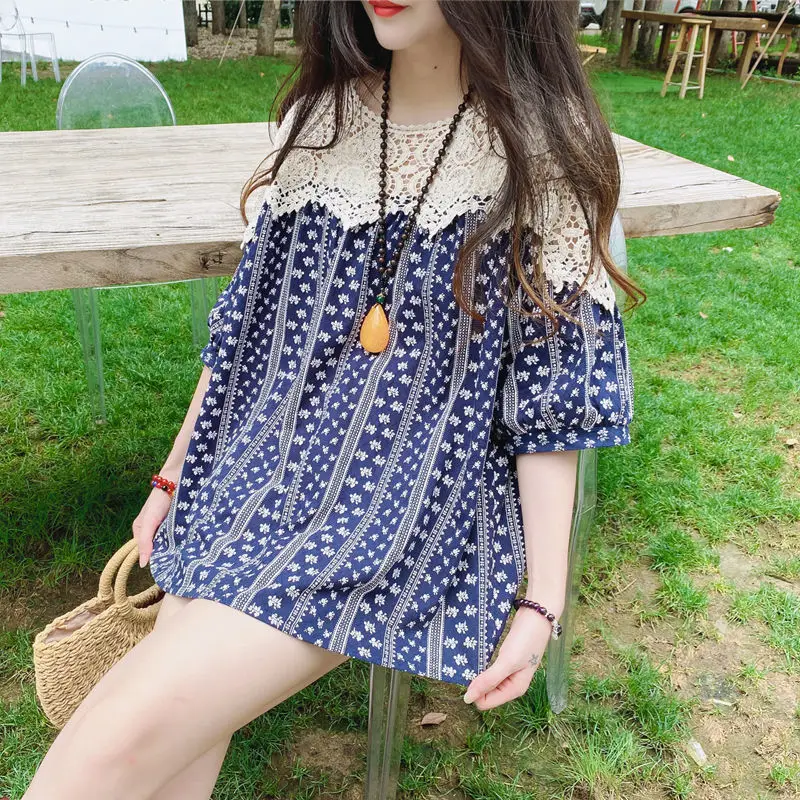 Mori Girl Style Vintage Broken Flowers Blouse Sweet Lace Spliced Female Clothing Casual Loose Summer Stylish Round Neck Shirt