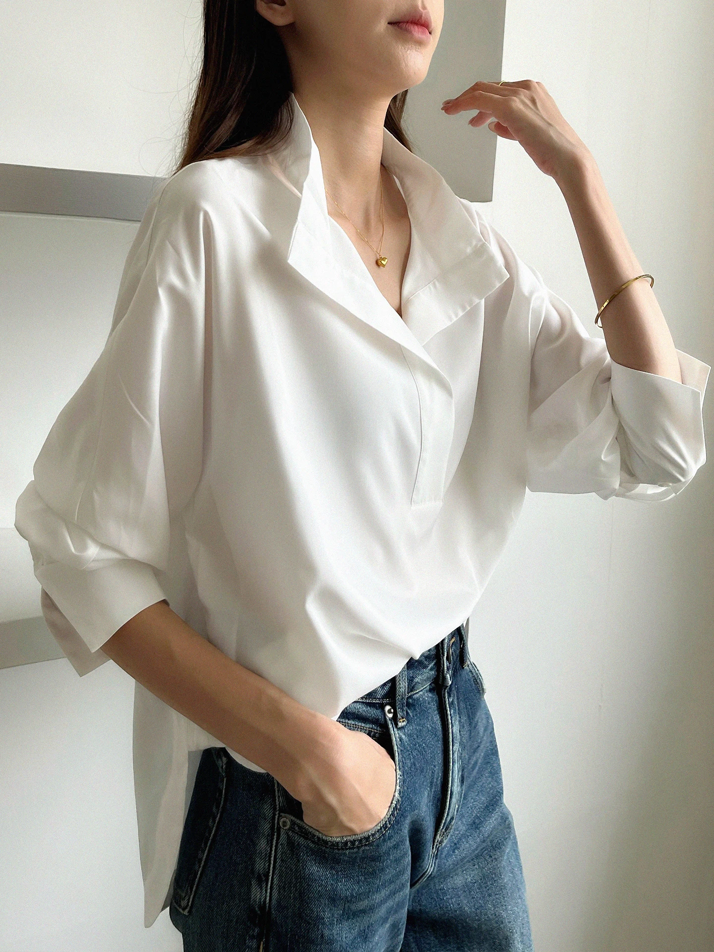 

JANE Women's Elegant White Shirt Stand Collar Slimming Loose Fit Summer Casual Commute Style Seven Sleeve Length