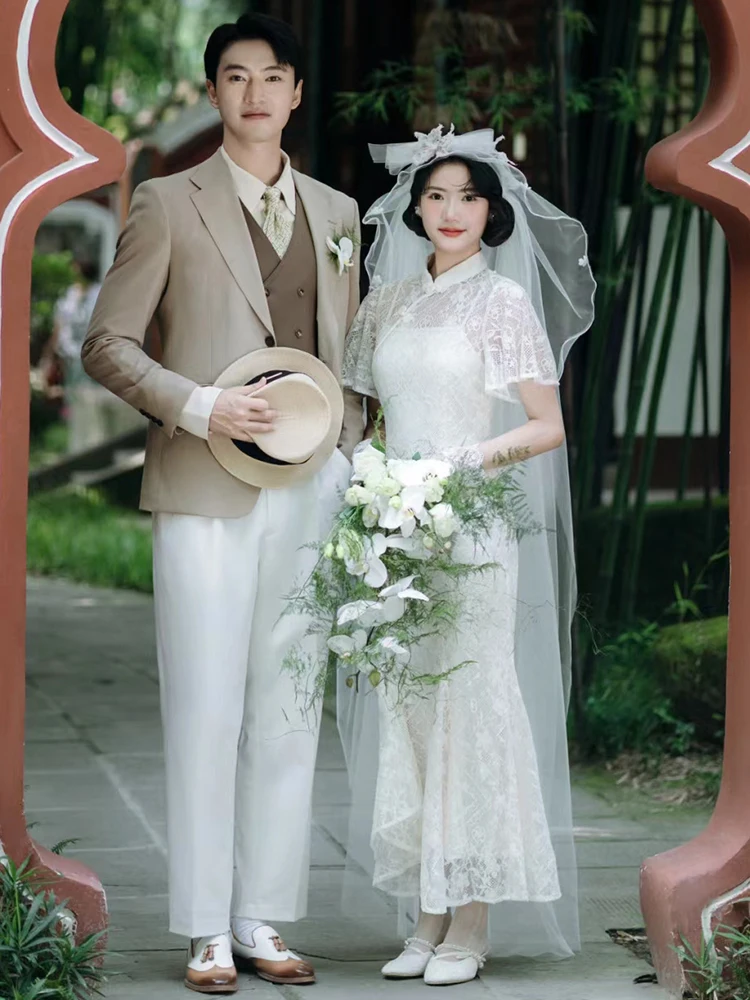 

Ретро-платье-ципао с белым кружевом и силуэтом «рыбий хвост» для свадьбы и помолвки, длинное платье для выездной церемонии на природе, в стиле «Лесная система»