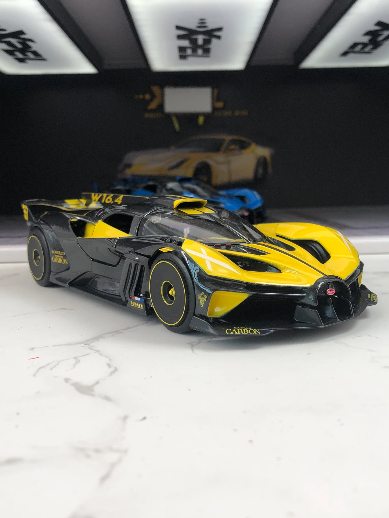 

Maisto 1:24 Bugatti Bolide car model, zinc alloy metal decoration, collectible gift car