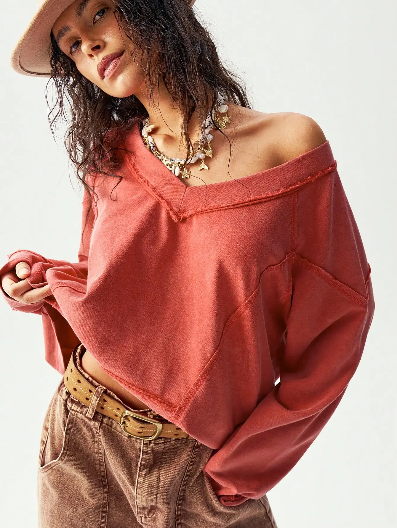 Damska bluza z odkrytymi ramionami, dekoltem w serek, długim rękawem, luźna, 62% bawełna, jesienno-zimowa, codzienna bluzka