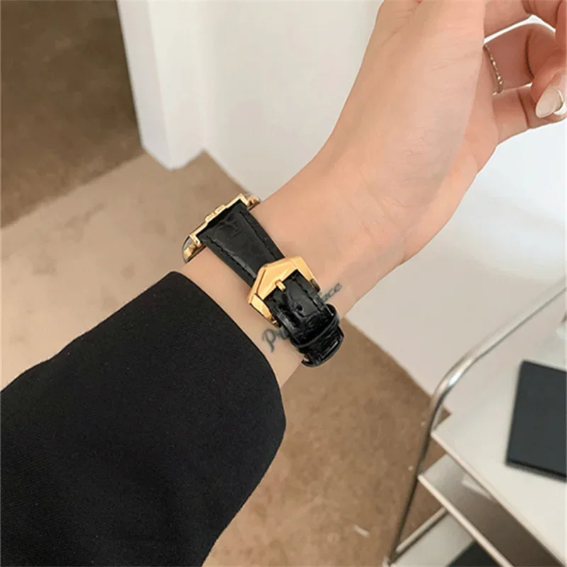 Luxury Slim Leather Bracelet For iWatch Series 9 8 7 6 5 4 3 SE Women Metal Strap For Apple Watch Band 44mm 41mm 45mm 40mm 49mm