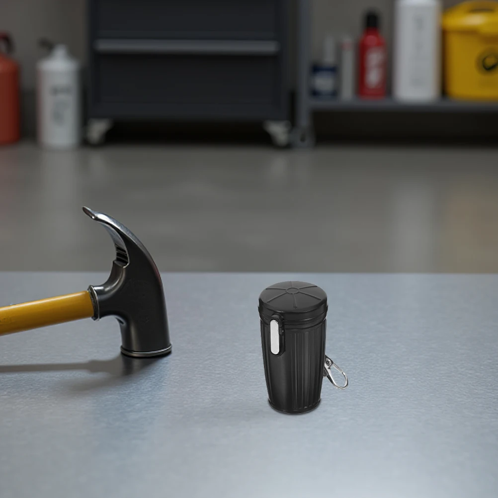 

2pcs Portable Ashtray Compact Metal Holder With Keychain Mini Pocket Ashtray For Car Travel Outdoor Home Use Windproof Durable