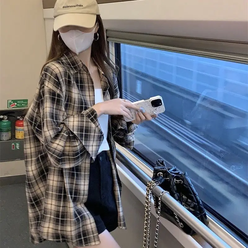 2024 autumn new retro checkered shirt women's jacket long sleeved thin cardigan top loose lazy style shirt