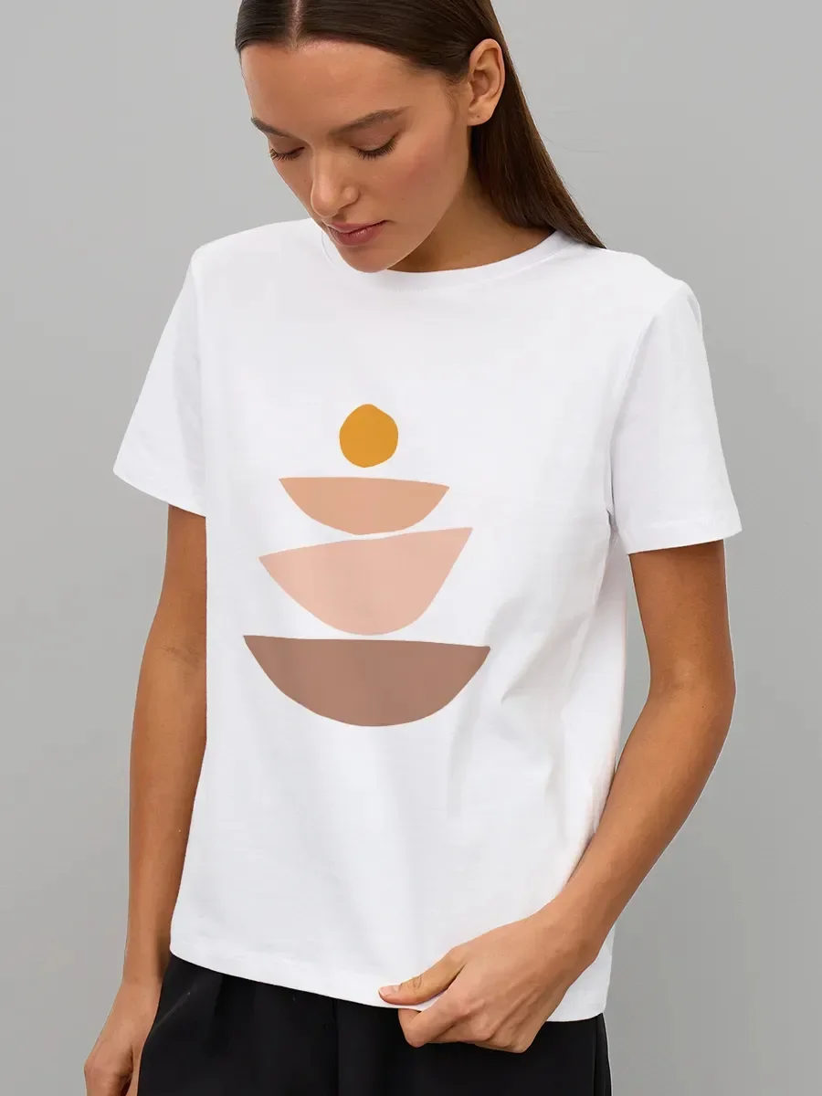 تي شيرت نسائي فني بسيط للجنسين تي شيرت برسومات تجريدية هندسية - بلوزة بيضاء أنيقة لعشاق الفن والأزياء الحديثة