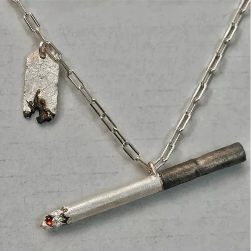

Men's Hip-Hop Punk Cigarette Pendant Necklace Lonely Ignited Cigarettes Design Metal Collarbone Chain Gift Jewelry for Him