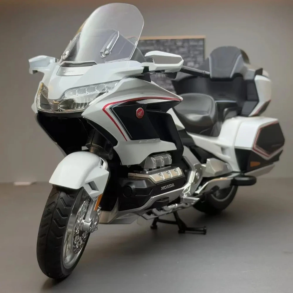 

1:11 Honda Gold Wing GL800 Alloy 2021, модель мотоцикла, игрушка, литая под давлением миниатюрные автомобили, рулевое управление передним колесом, орнамент, подарок для мальчика