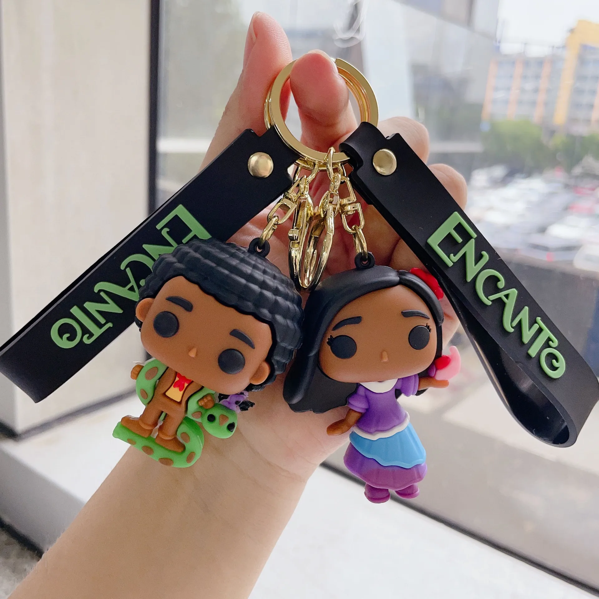 Disney Cartoon Encanto Figure Pendant Keychain Fashion for Boys Girls Fans Mirabel Isabela Keyring Bag Accessories Gifts