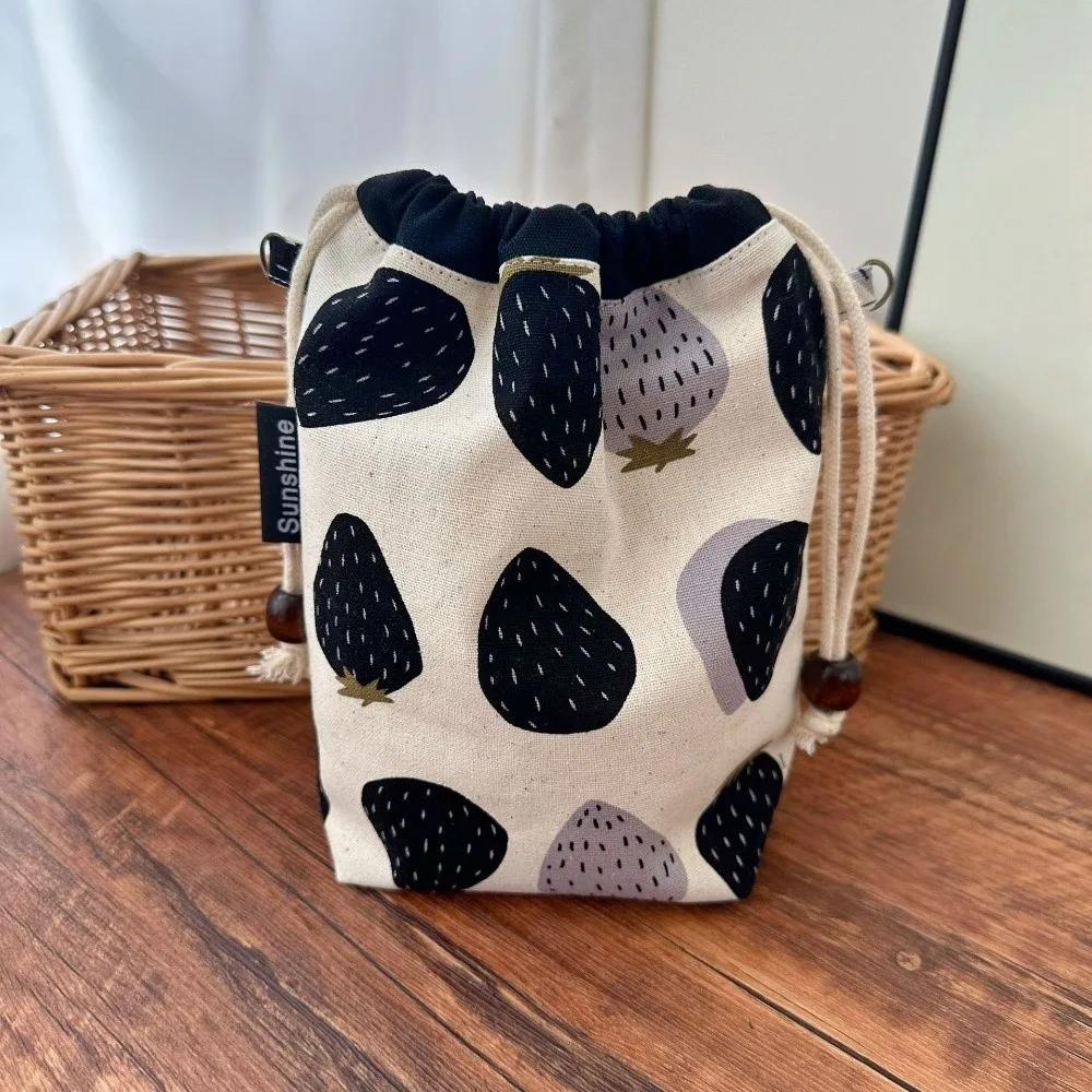

Thickened Strawberry Drawstring Pouch Lightweight Creative Cotton and Linen Fabric Drawstring Bag Dustproof Multifunctional
