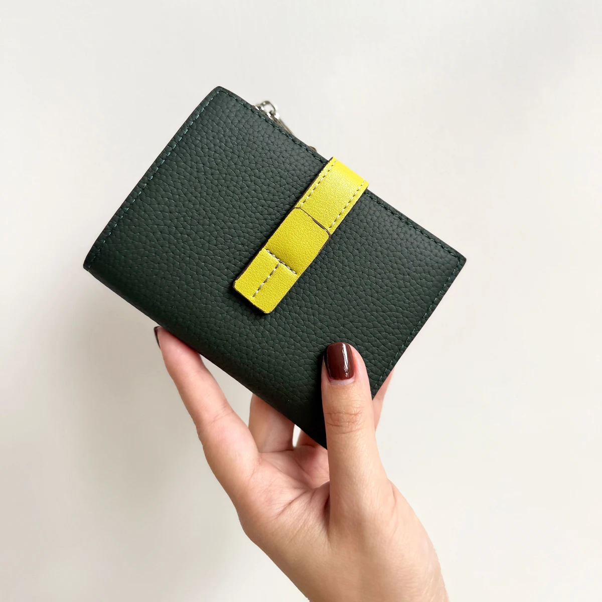 

SC Women Fashion Real Leather Bifold Short Wallet Contrast Color Multi Pockets Card Holder Zip Pocket Cash Slot Coin Purse Daily