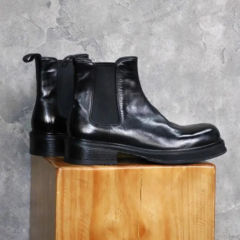 

Popular Men's Medium Tube Cigarette Thick-soled Heightening British Style Casual High-top Locomotive Chelsea Boots