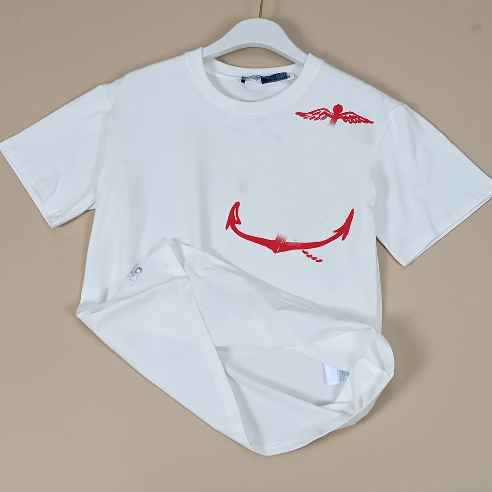 Letnia nowa damska koszulka z okrągłym dekoltem, nadrukiem gumowym, luźny krój, odprowadzająca wilgoć, kreatywny design.