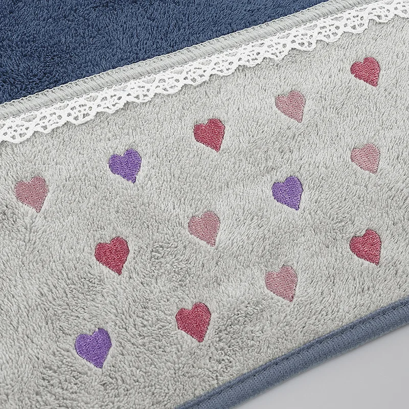 Coral Fleece Bath Towel 70x140cm Absorbent Lace Heart Embroidery Body Wrapped Towel for Adults Couples Soft Home Bathroom Towel