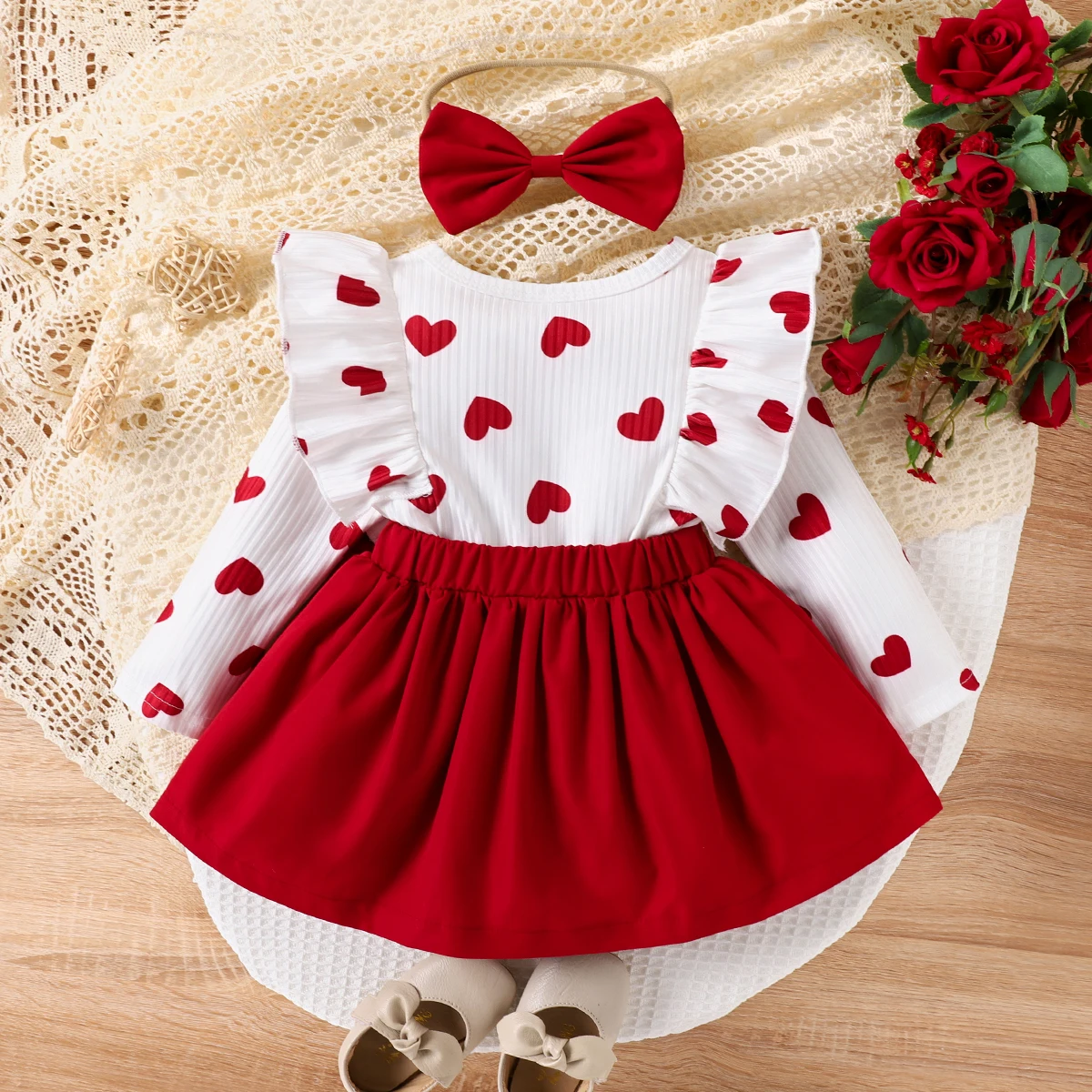 PatPat 2pcs Baby Girl Heart-shaped Dress Set