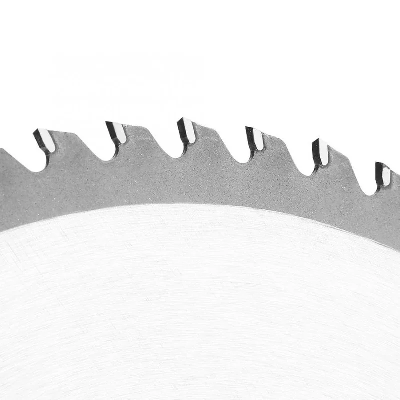 Hard alloy circular saw blade, durable for multi-material cutting and daily cutting work.