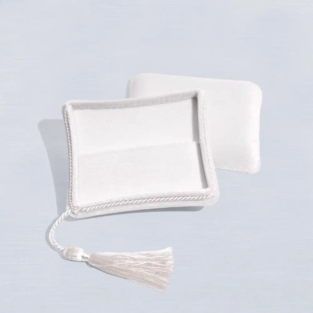 

Сумка для упаковки ювелирных изделий с кисточками, браслет, серьги, большой вместительный чехол для хранения сережек, кольца, ожерелье, органайзер, квадратная шкатулка для драгоценностей