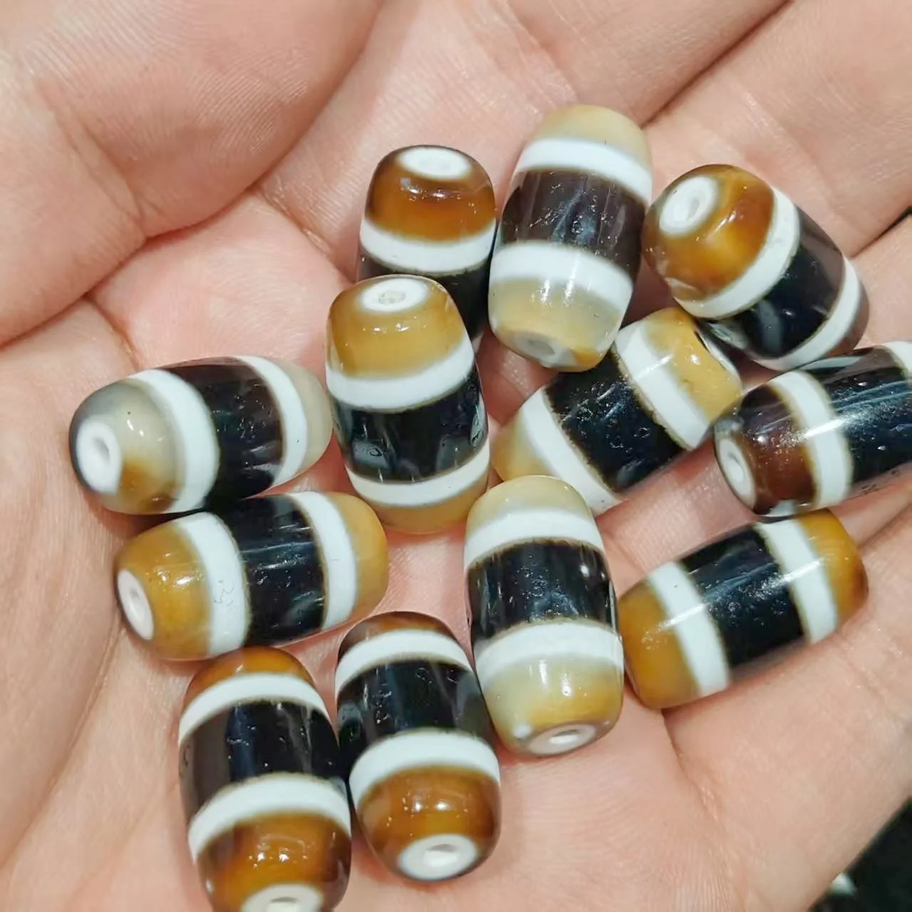 50 Pcs Tibetan style coffee head white core patina 12 * 20mm thread bead agate sky bead necklace pendant DIY accessory Dzi