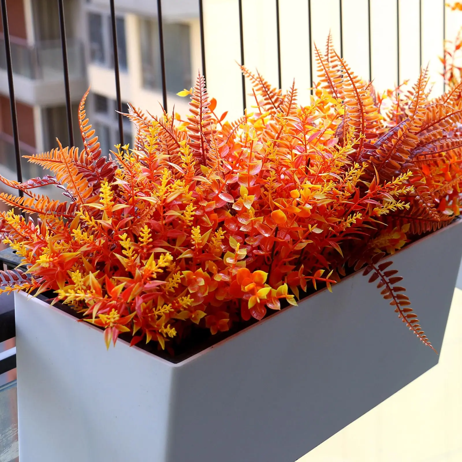 2 Stück künstliche Herbstblumen aus UV-beständigem Kunststoff, Boston-Farn-Eukalyptuspflanze für Thanksgiving, Hausgarten, Dekoration, Herbst – Detail 5