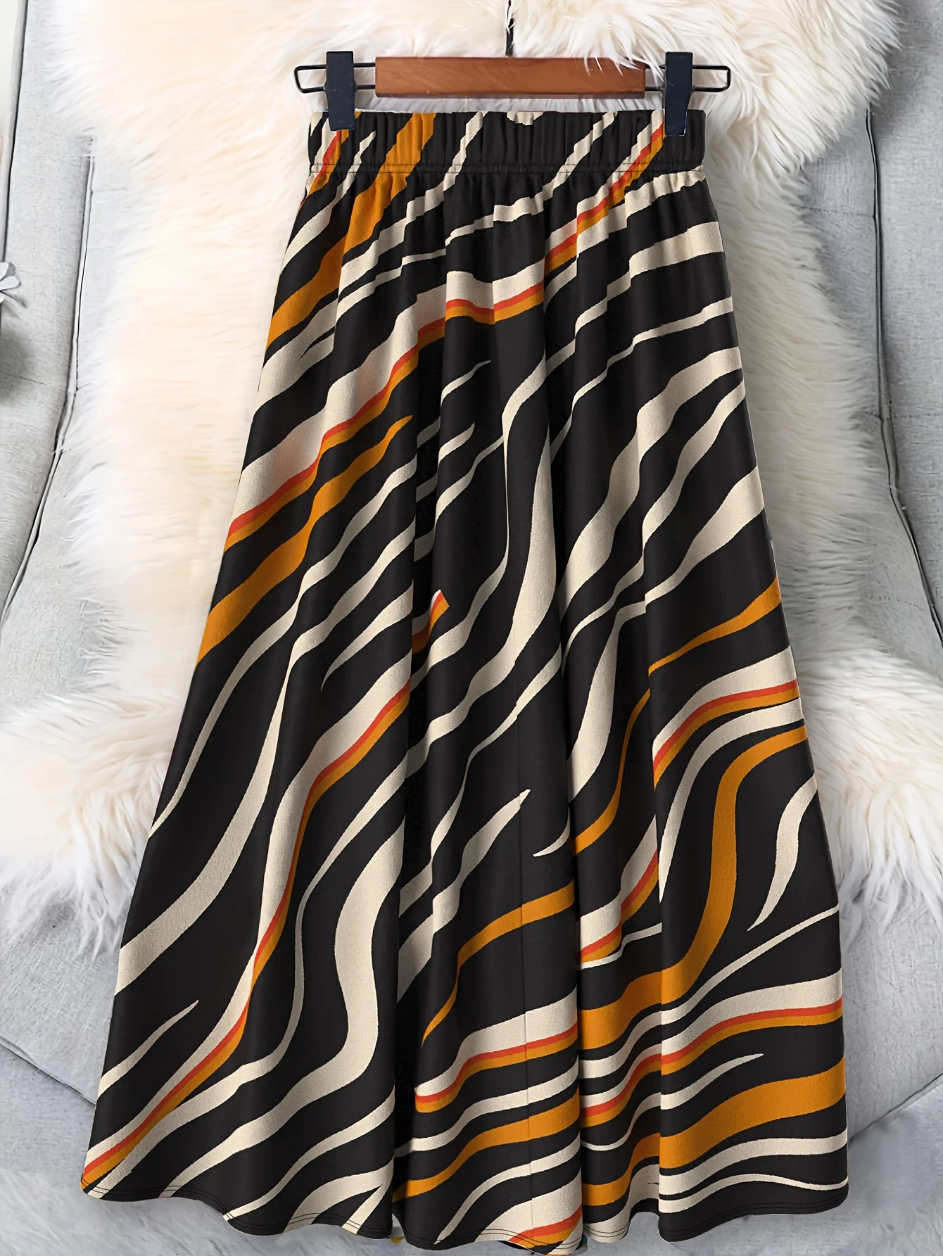 Gonna longuette alla moda taglie forti Luxy Trio, adatta per tutte le stagioni, comoda cintura elastica, gonna longuette a trapezio stampata.