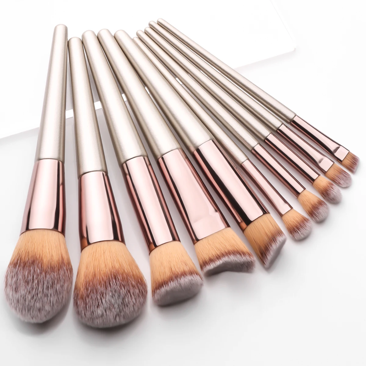 10pcs/set  Professional Makeup Brushes for Cosmetic Foundation Powder Concealer Blush Brush Blending Soft Bristles Beauty Tools