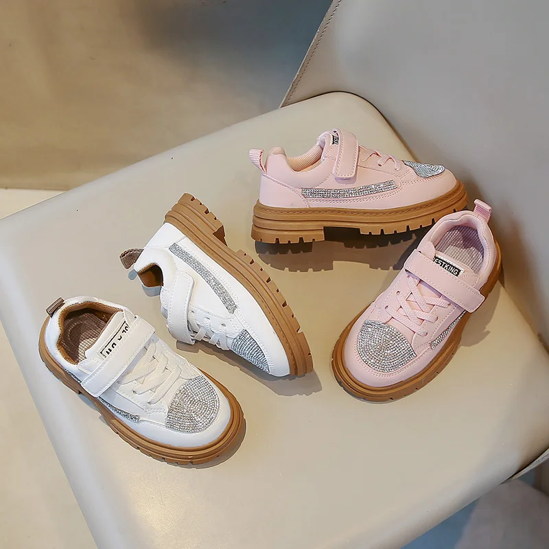 

Детская спортивная обувь на платформе. Весенне-осенняя новая модная декоративная нескользящая повседневная обувь с блестками для мальчиков и девочек.