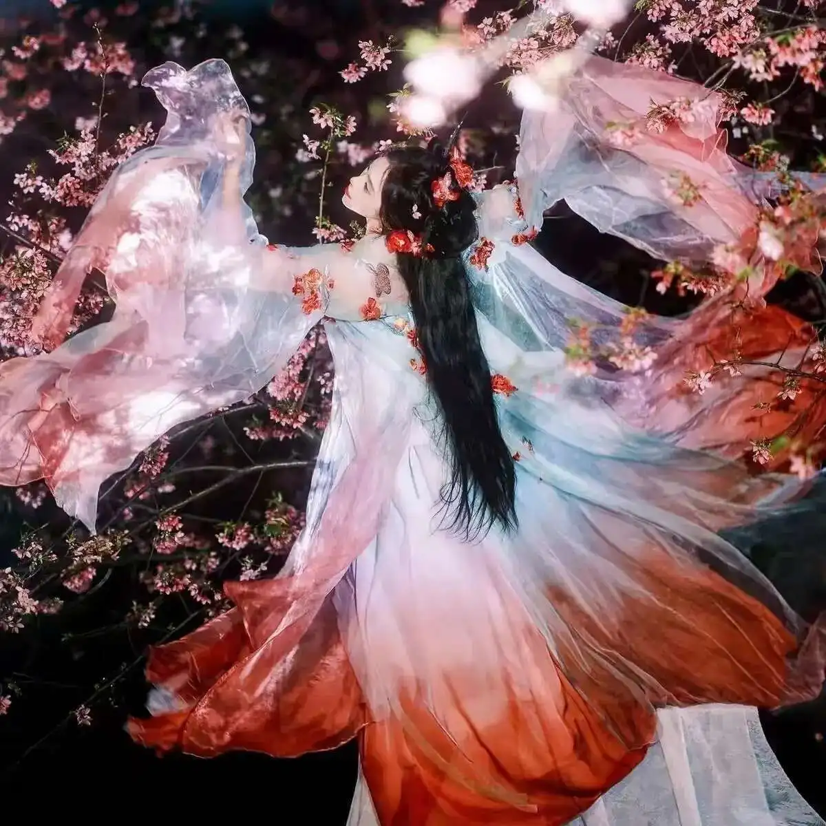 جماليات شرقية حديقة حلم تنورة الخصر صبغ الرمان زهرة آلهة الصدر عالية الأكمام الكبيرة