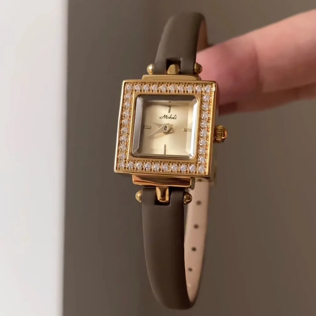 Square small dial leather strap watch High-end retro exquisite gold women's watch Elegant women's watch Gift for women