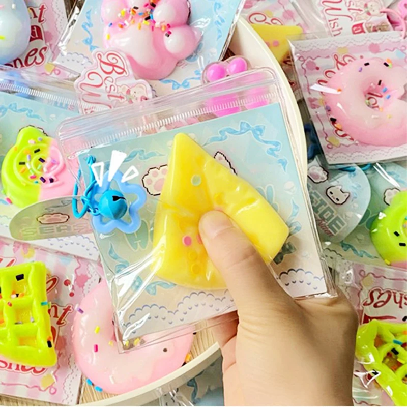 재미있는 만화 시뮬레이션 디저트 슈퍼 소프트 핀치 스퀴즈 장난감, 성인 스트레스 해소 장난감 키체인, 어린이 배낭 펜던트