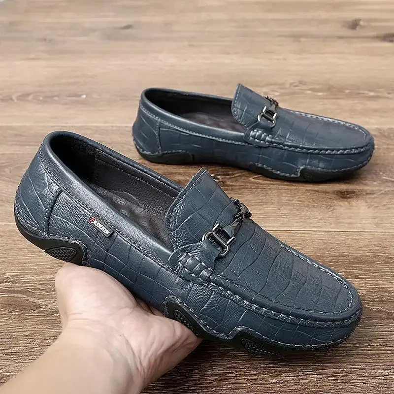 Mocassini estivi da uomo in pelle con un pedale Slip-on scarpe Casual in pelle 2024 nuovi mocassini