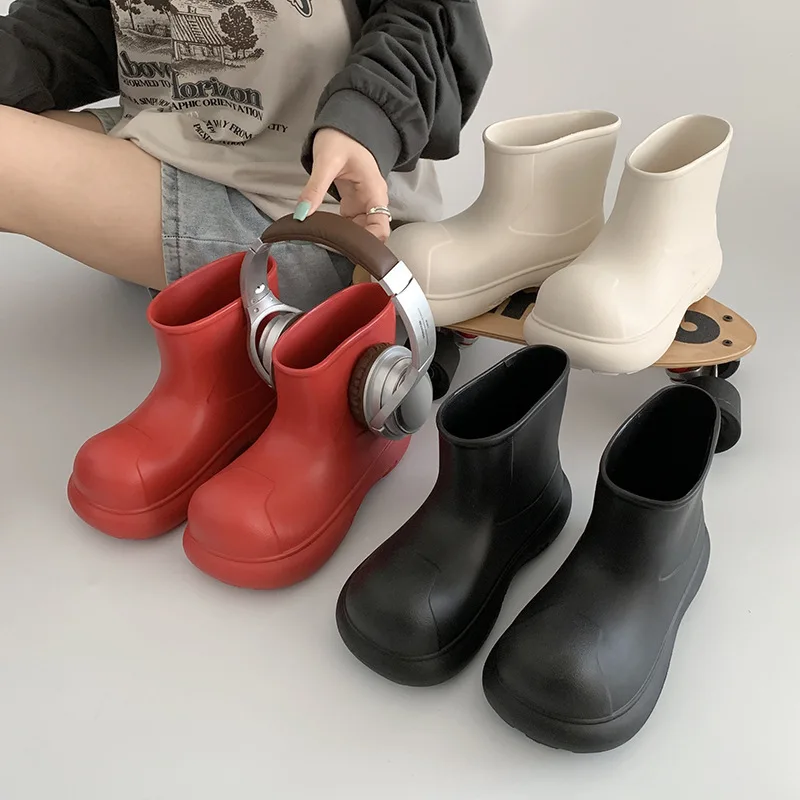 2024 New Vogue Korea Style Boots Height Increasing Rain Boot Round Toe City Walk Water Boots Woman Rain Free Shipping Lady Shoes