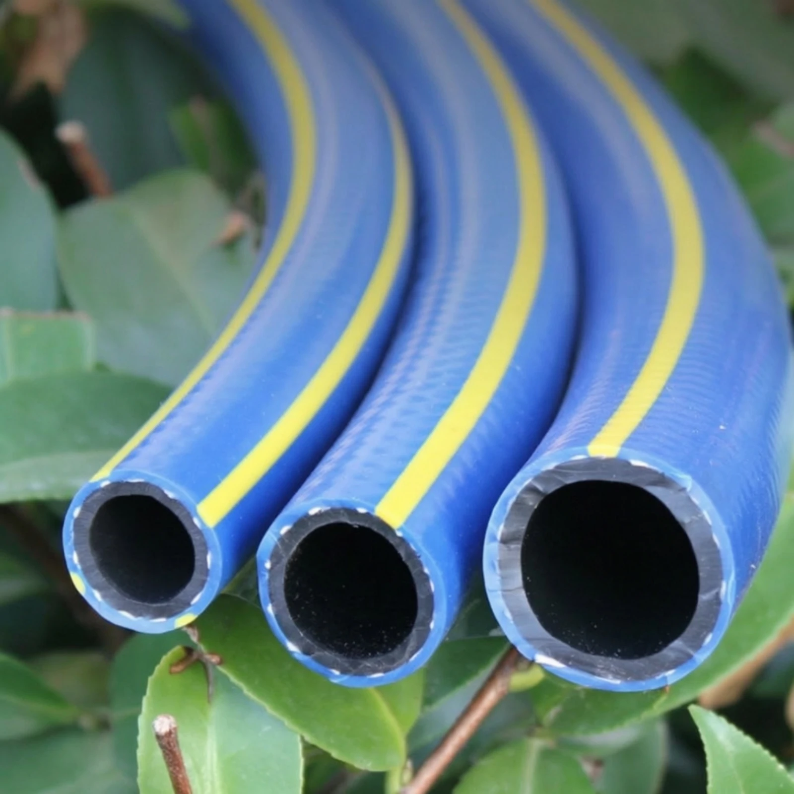 Coiled Garden Hose Flexible Garden Coil Hose Water Pipe Long-Lasting Space-Saving for Gardeners, Car Washing