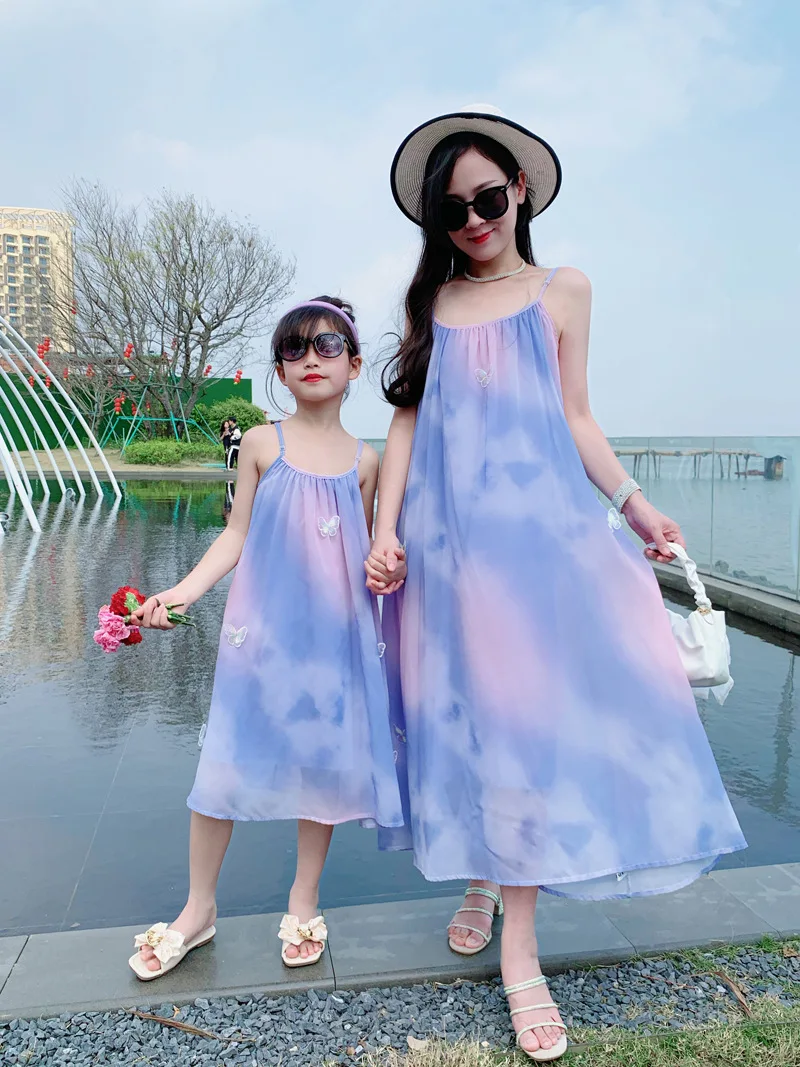 2024 Family Matching Outfits Dresses Summer Mother Daughter Dress Fashion Clothing Girl Mom Daughter Chiffon Beach Dress Clothes