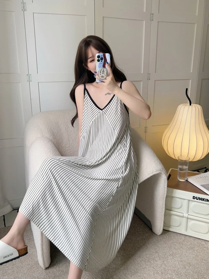 

Lush Long Over-Knee Korean Striped Sleep Dress V-Neck Sleeveless Home Leisure Large Size Casual Gown for Young Women